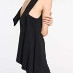 V NECK TANK TOP WITH WIDE STRAPS