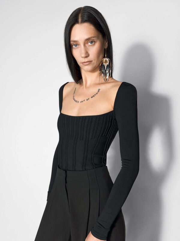 BONING DETAIL KNIT TOP