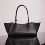 GRAINY LEATHER SHOULDER BAG
