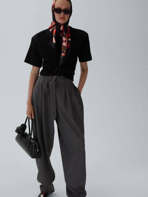 KNOTTED TEE