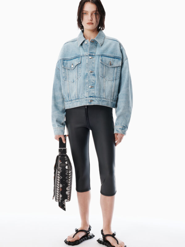 OVERSIZED JEAN JACKET