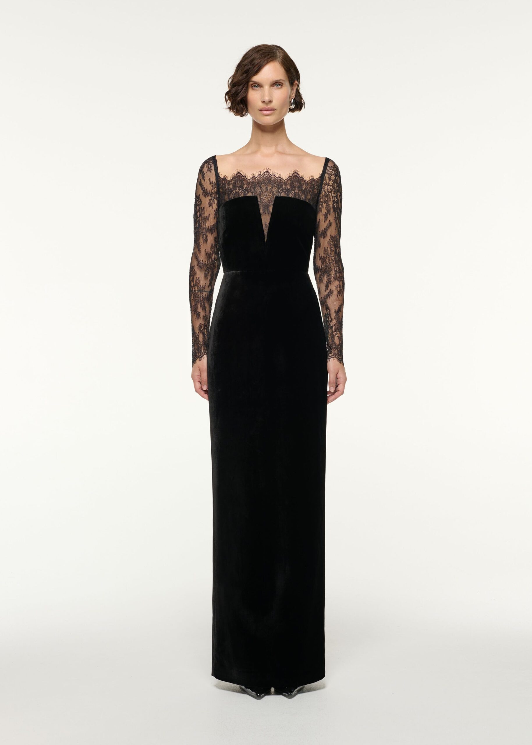 LACE AND VELVET GOWN - Helga Design
