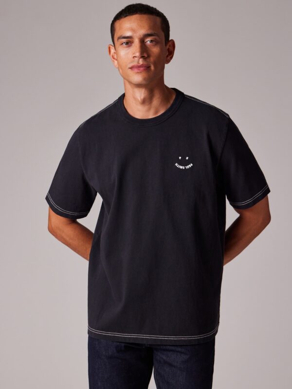 HAPPY TEE