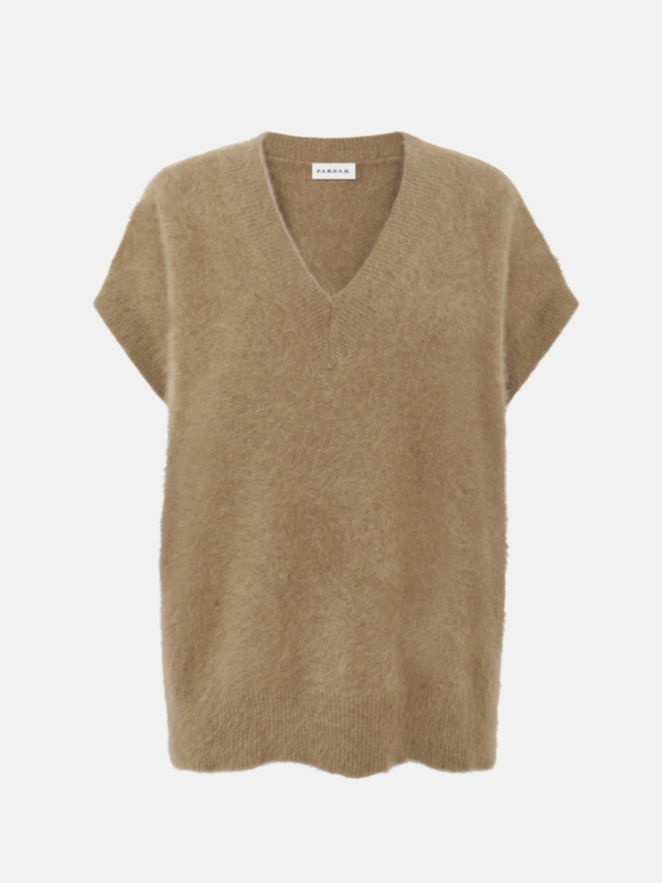 KNITTED VEST