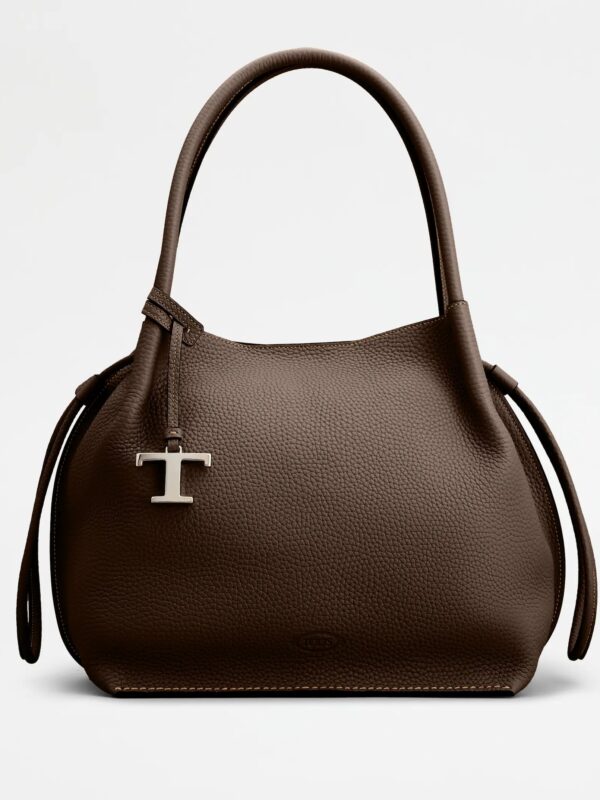 MEDIUM BUCKET BAG IN LEATHER