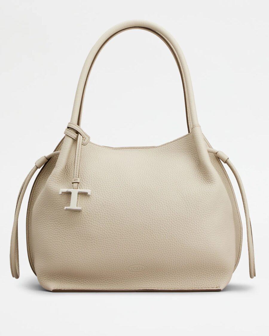 MEDIUM BUCKET BAG IN LEATHER