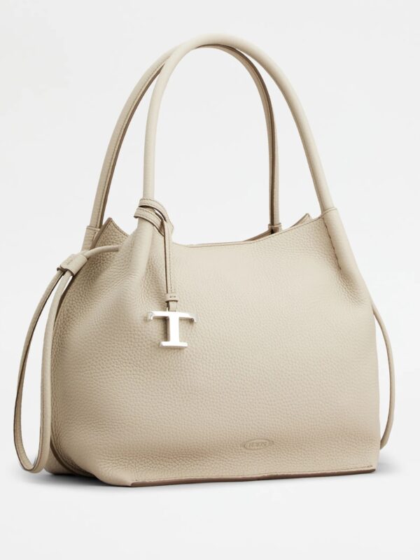 MEDIUM BUCKET BAG IN LEATHER