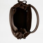 MEDIUM BUCKET BAG IN LEATHER