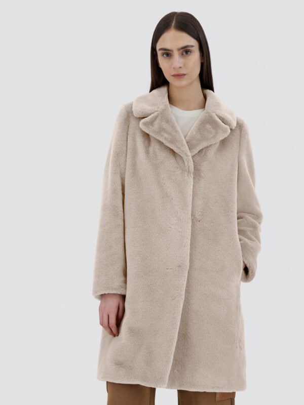COAT IN SOFT ALTERNATIVE FUR