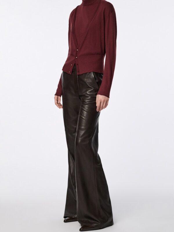 SLEEK STATEMENT LEATHER PANTS