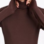 CHIC COMFORT TURTLENECK TOP