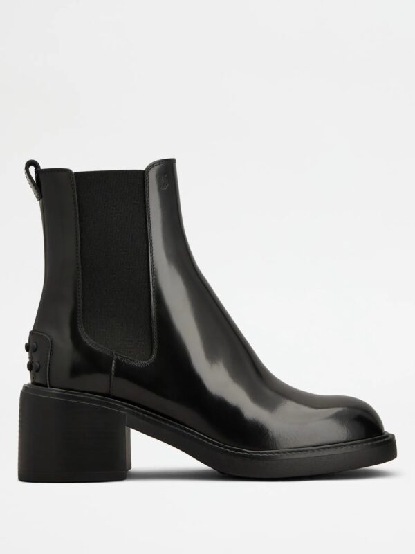 LOW HEEL ANKLE BOOTS