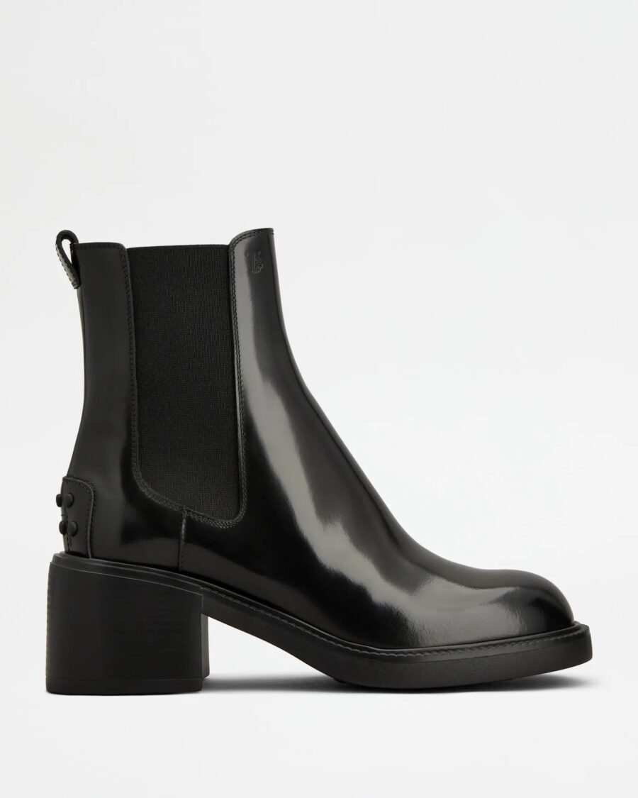 LOW HEEL ANKLE BOOTS