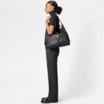 T TIMELESS SHOULDER BAG IN MEDIUM