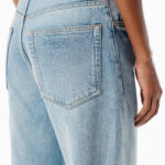 RELAXED JEANS
