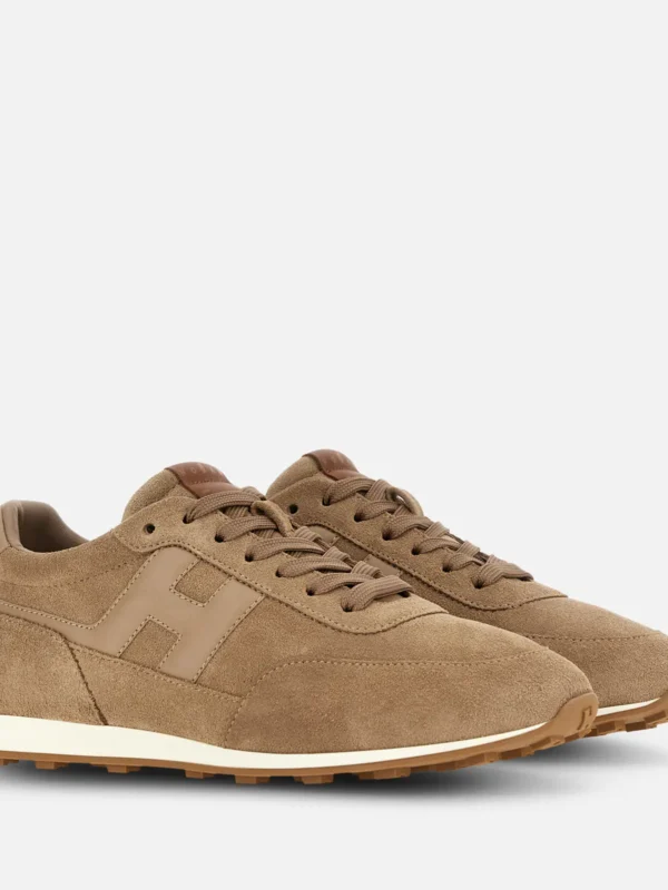 ATHLETIC SNEAKERS