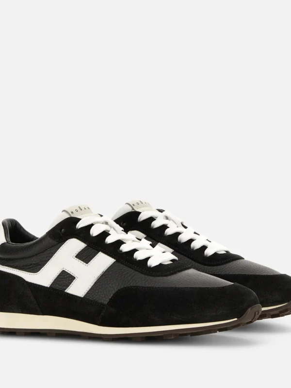 ATHLETIC SNEAKERS