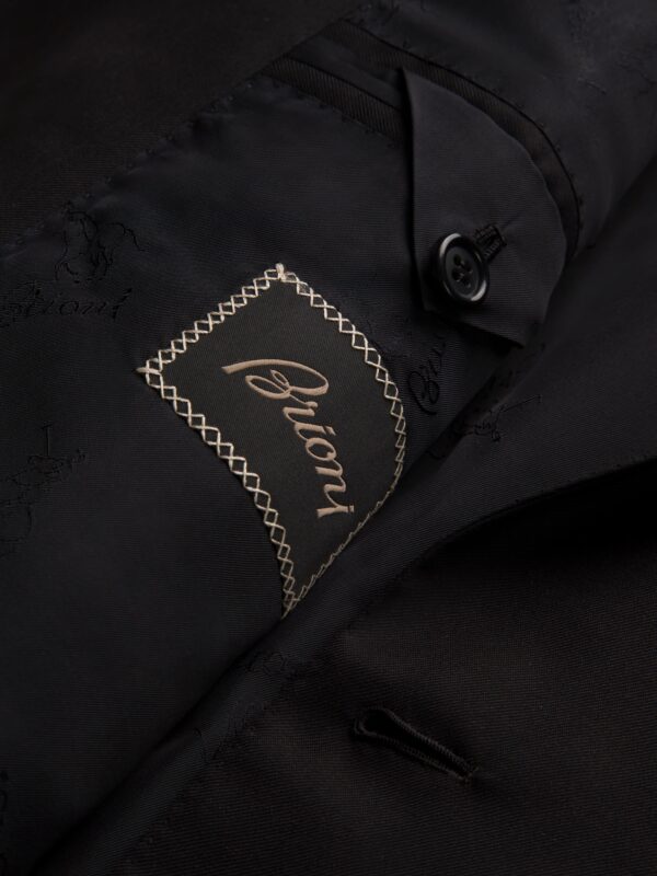 BLACK SUIT