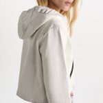 SLEEK STATEMENT JACKET