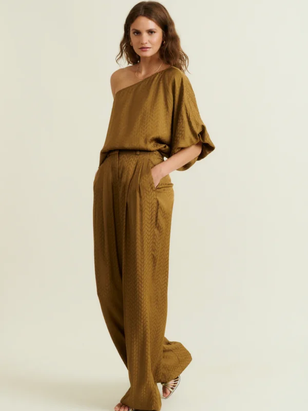 MONICA OFF THE SHOULDER CHVRON TOP