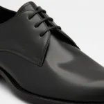 LACE UPS IN LEATHER