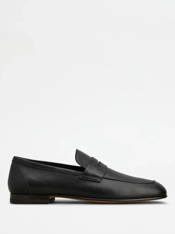 LOAFERS IN LEATHER