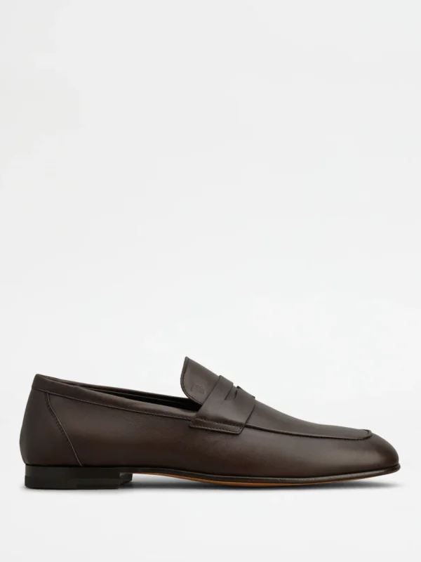 LOAFERS IN LEATHER