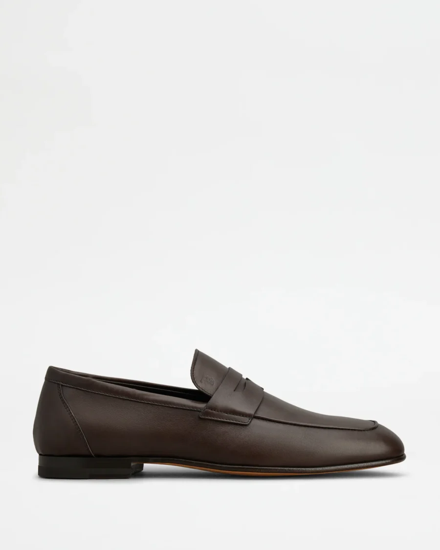 LOAFERS IN LEATHER