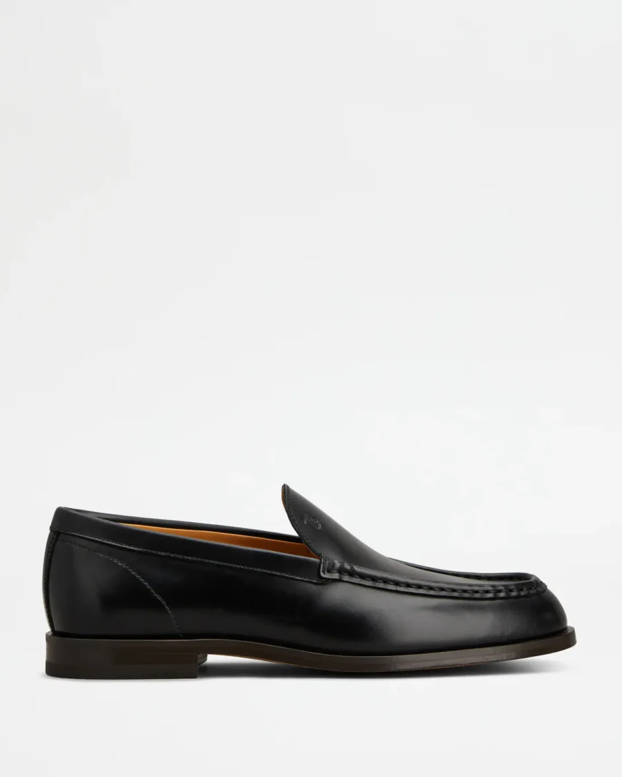SLIPPER LOAFERS IN LEATHER