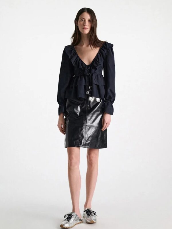 PLAYFUL VOLUMES BLOUSE