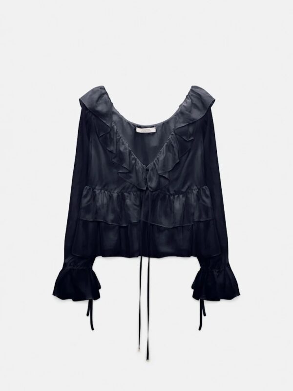 PLAYFUL VOLUMES BLOUSE