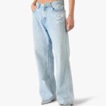 LIGHT WASH GRAFFITI DENIM JEANS