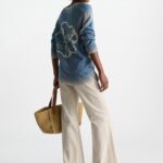 STATEMENT POPPY V NECK SWEATER