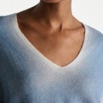 STATEMENT POPPY V NECK SWEATER