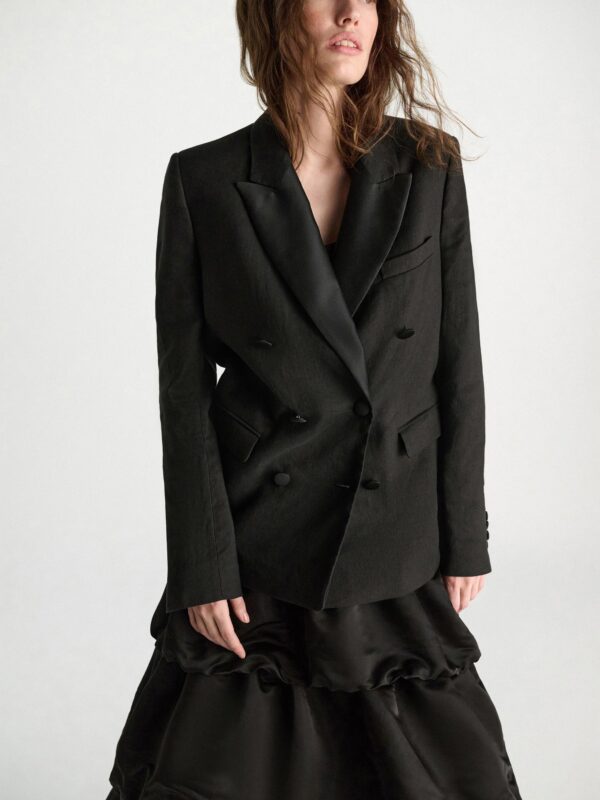 CASUAL SOPHISTICATION BLAZER