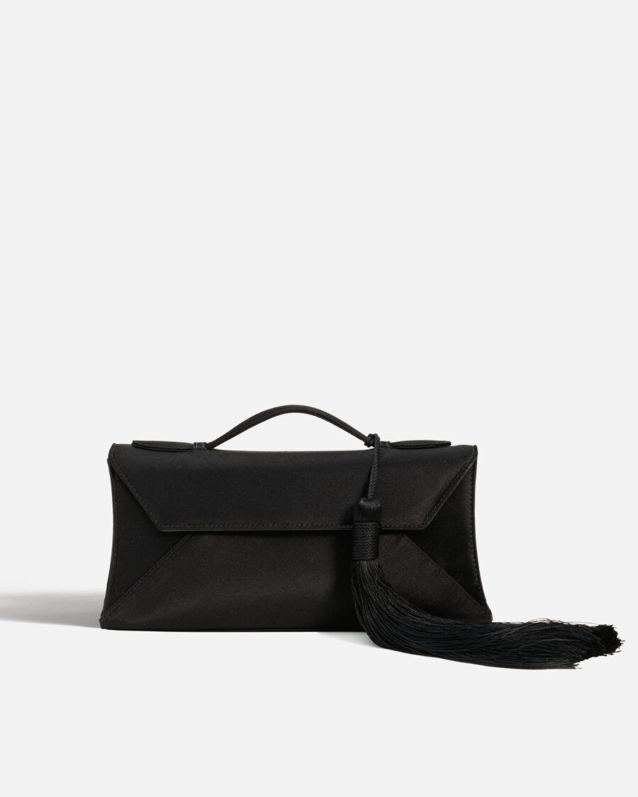 CASSANDRA CLUTCH