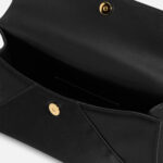 CASSANDRA CLUTCH