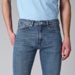TAPERED JEANS