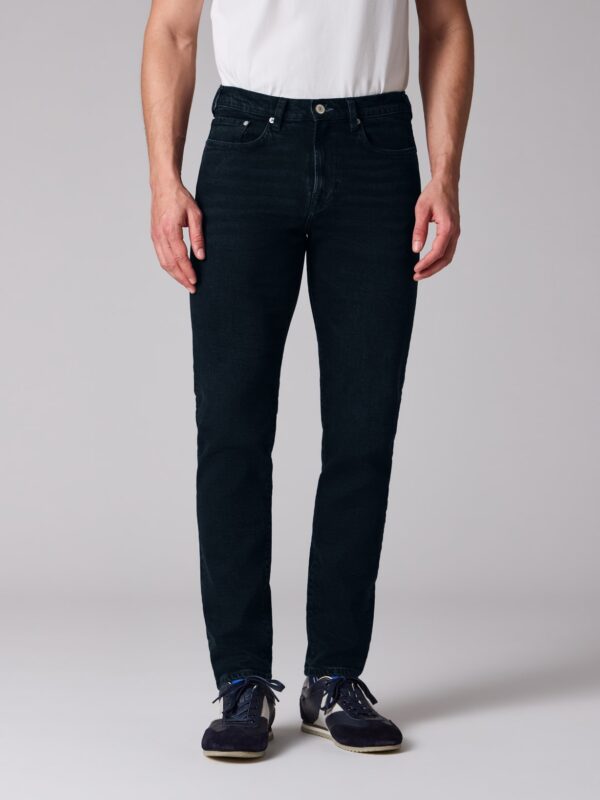 TAPERED JEANS