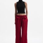 SLEEVELESS KNITTED TOP