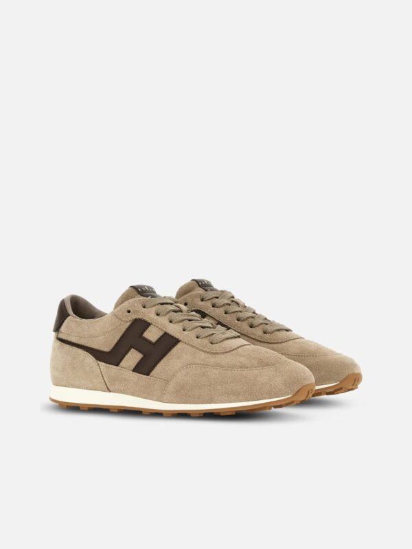 ATHLETIC SNEAKERS
