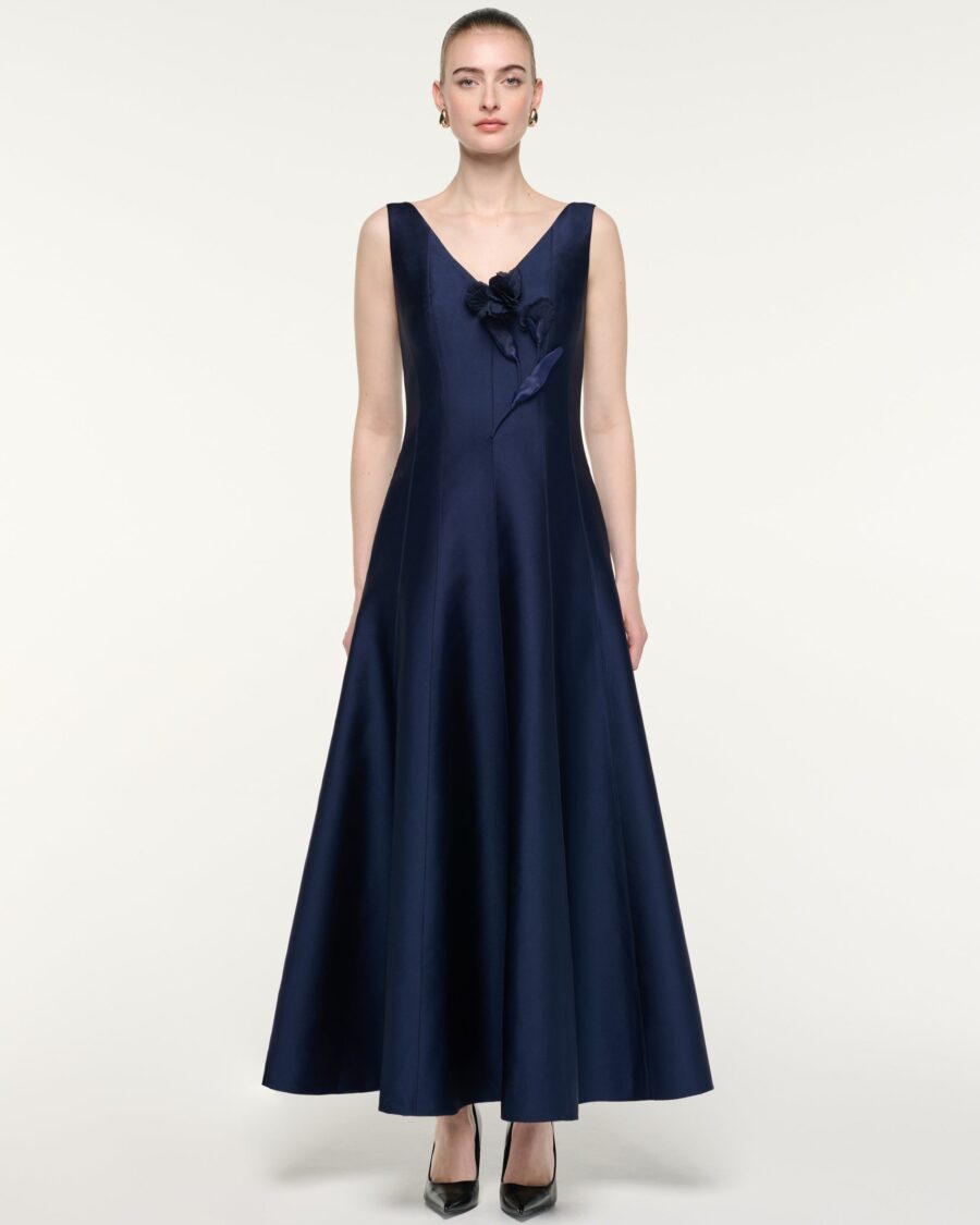 V NECK FLOWER APPLIQUE MAXI DRESS
