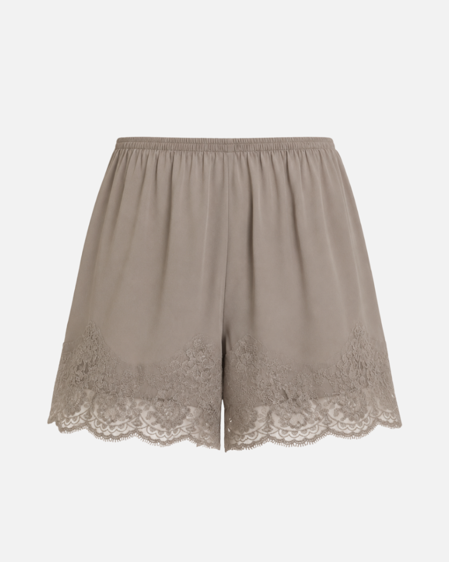 SHORTS WITH LACE