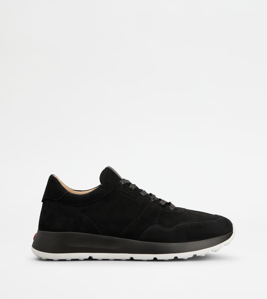 RED DOT SNEAKERS